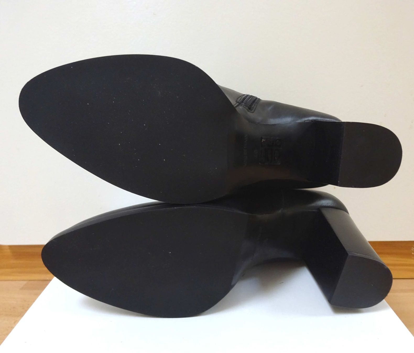 Scarpe da donna: Massimo Rebecchi - Neue Stiefeletten - Leder - Grösse 40 – Nuovo e nell'imballaggio originale da Zofingen venduto da Justizia_01 2