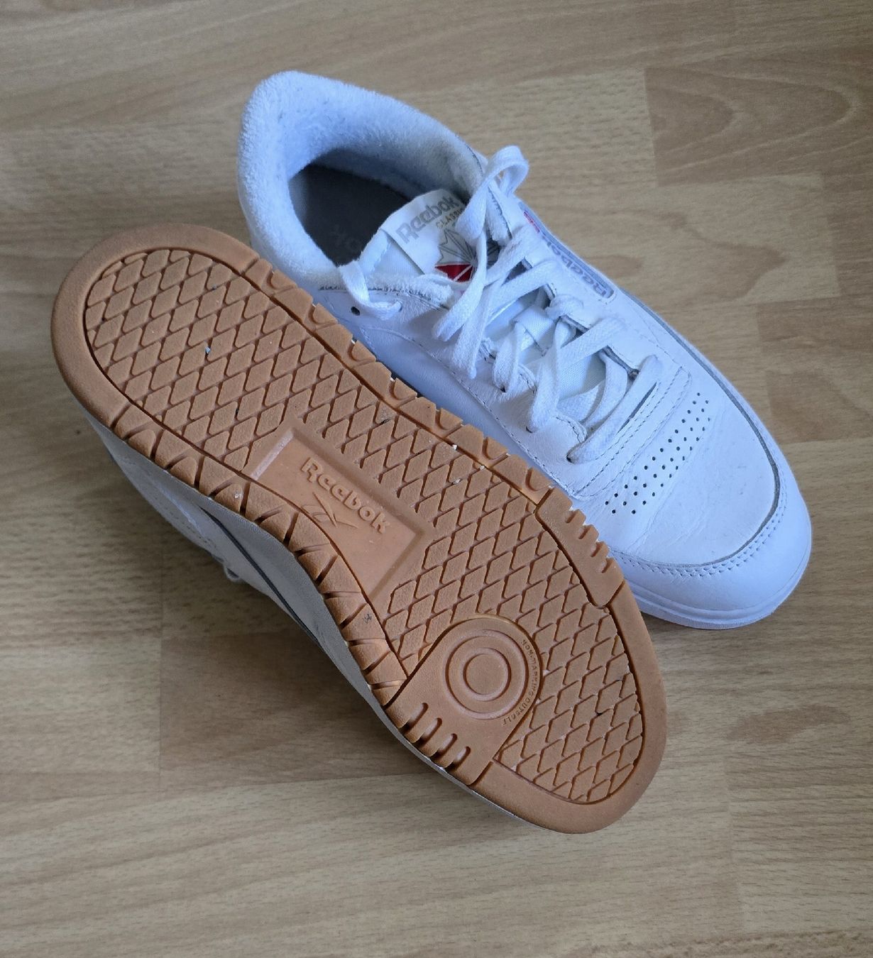Reebok Damenschuhe: Reebok Leder Sneakers Gr. 39 – Neu (gemäss Beschreibung) aus Sursee von M_Z 2