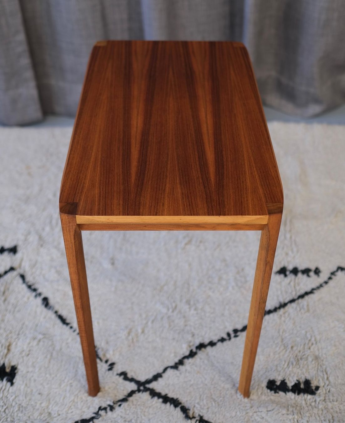 Tavoli: Sidetable Rex Raab for Wilhelm Renz, Nussbaum – Usato da Bern venduto da Zmodern_VIN 5