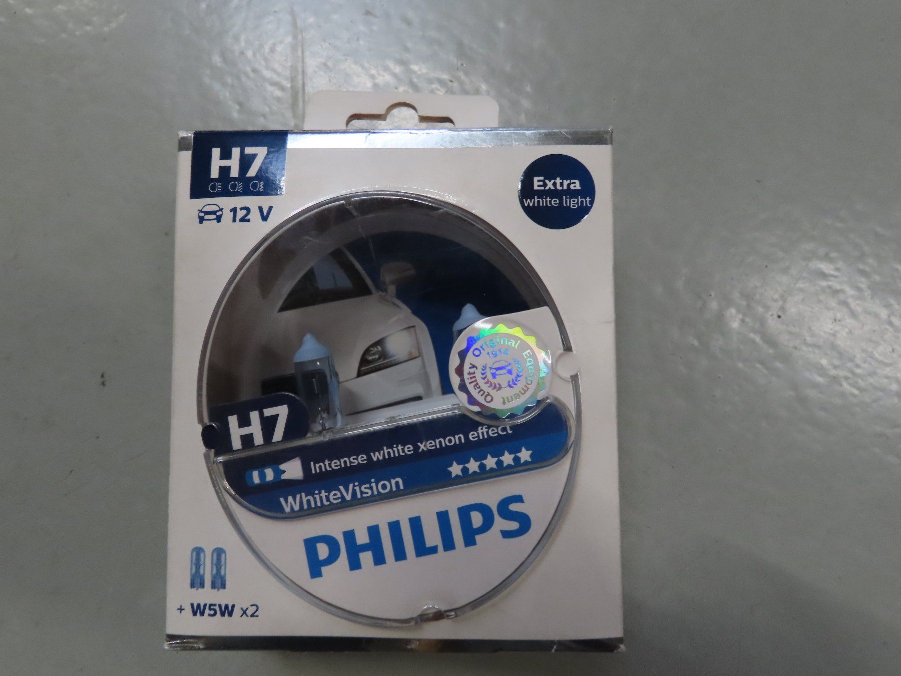 Philips Tutti i ricambio: Phillips White Vision – Usato da Alpnach-Dorf venduto da Hess-Automobile