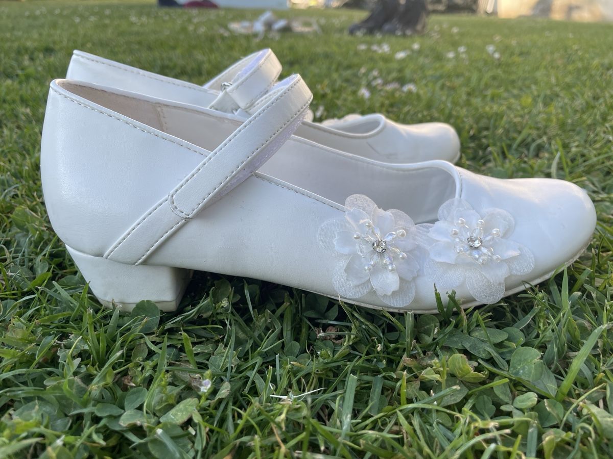 Scarpe per ragazzi: Scarpe bianche cerimonia bambina taglia 35 – Usato da Erlenbach ZH venduto da van_st5g 1