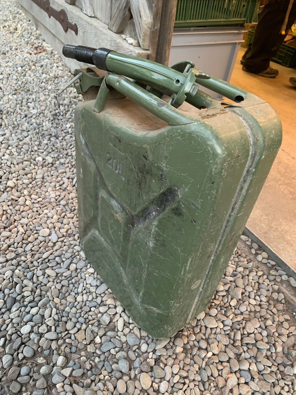 Taniche per benzina: Benzinkanister 20l mit Schlauch – Usato da Hettlingen venduto da lad_6 1