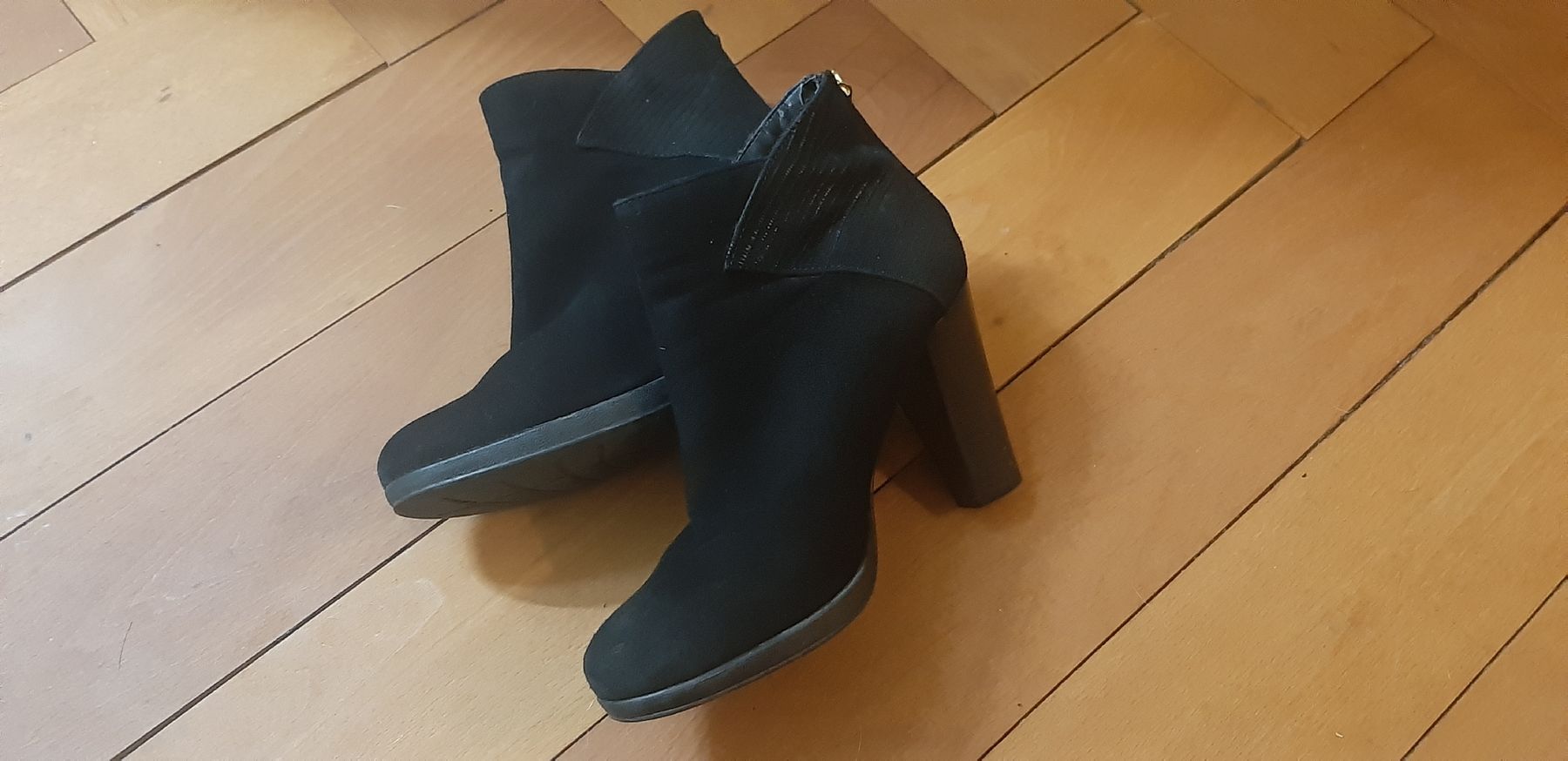 Scarpe da donna: Stiefeletten LEDER Gr. 38 NEUWERTIG bequenm und stabil! – Nuovo (secondo la descrizione) da Zürich venduto da Venecia25 1