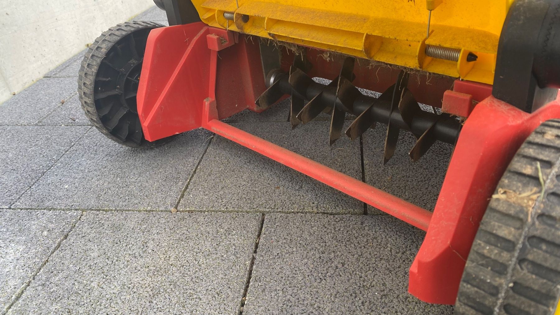 Wolf Garten Bodenbearbeitungsgeräte: Wolf-Garten 34cm Elektro Vertikutierer VA 346 E – Gebraucht aus Baden von  2