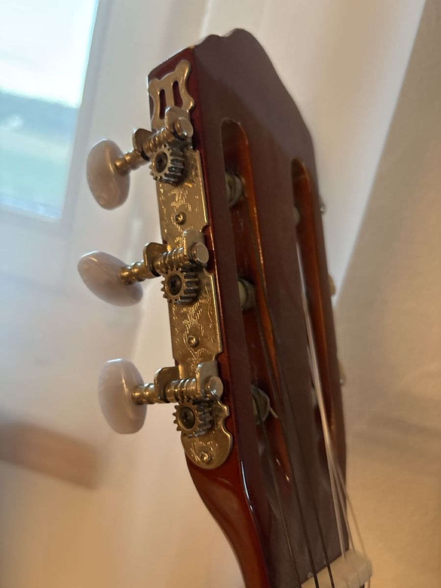 Instruments de musique: Akustikgitarre kinder – Défectueux à Holziken par US3R 1