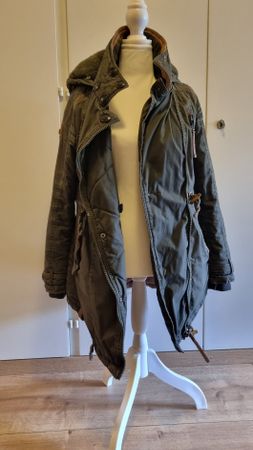 Damen Parka Khaki Grösse S, Naketano