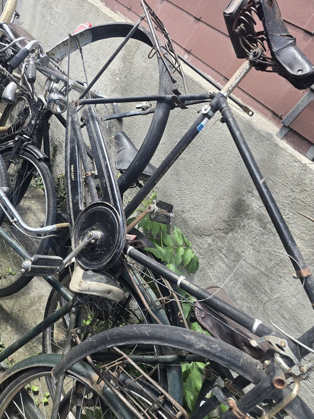 Raleigh Vélos: Raleigh und oldtimer velos – Défectueux à Erstfeld par rr1_88ph