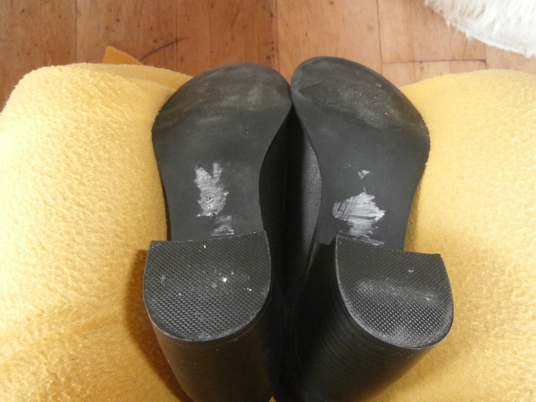Kookai Damenschuhe: Kookai Stiefelette mit 8cm Absatz, schwarz, Gr. 40 – Gebraucht aus Rüschegg-Heubach von Ofen111 3