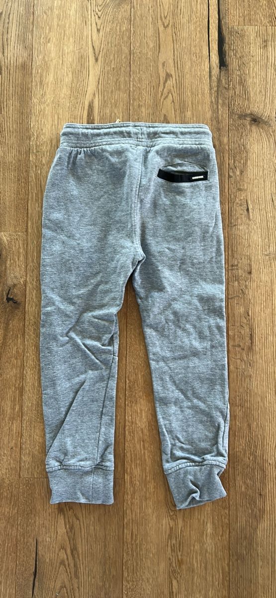 Chiemsee Pantaloni: Chiemsee Jogginghose, Gr. 128 – Usato da Lohn-Ammannsegg venduto da Nadintitelius 1