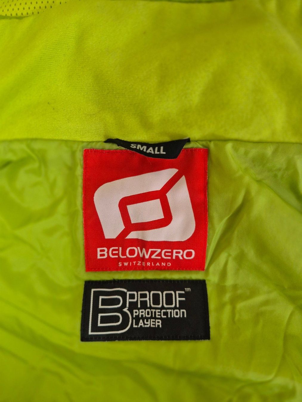 Vestes & Manteaux: Skijacke Belowzero – D'occasion à Domat/Ems par palfier14 2