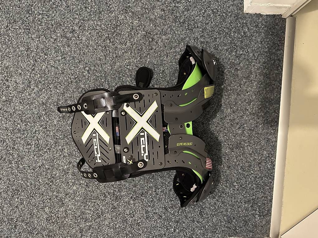 Bücher: XTech SuperSkill Shoulder Pad – Gebraucht aus Schaffhausen von ale_7tvx 1
