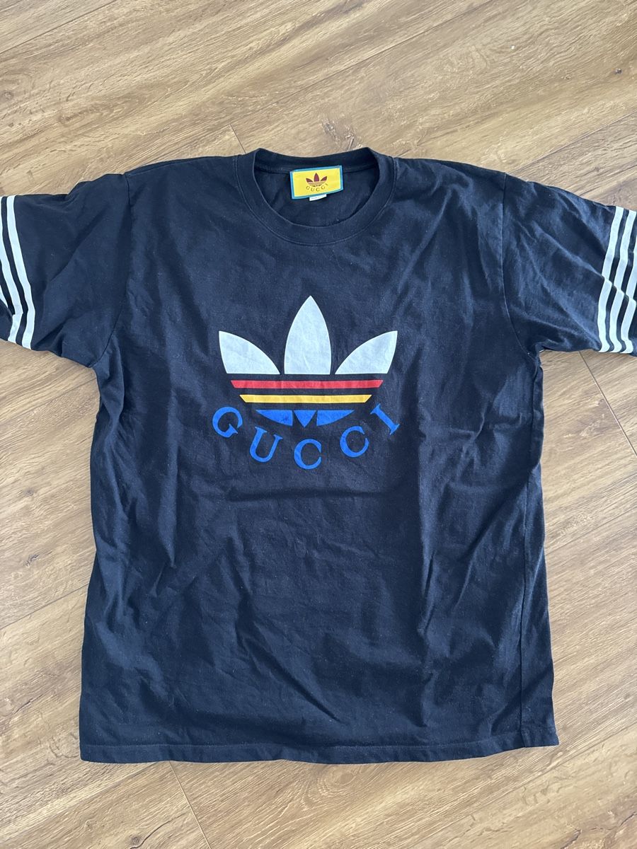 Gucci T-shirt: Adidas Gucci - Gr XL – Usato da Rothenthurm venduto da LaThie