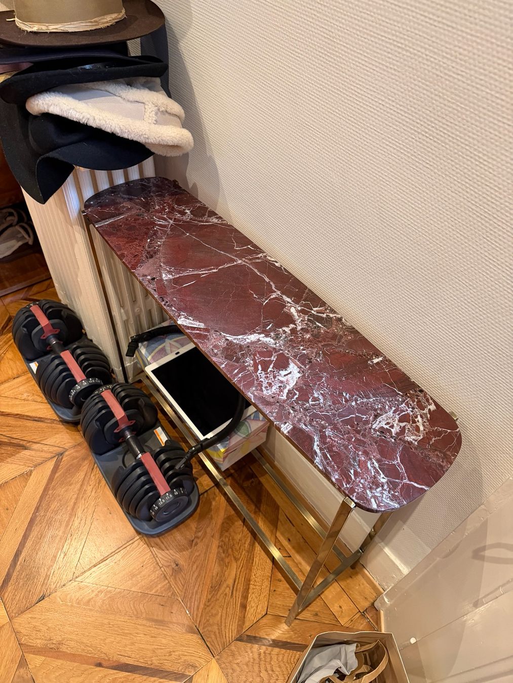 La Redoute Tische: Console Marbre Bordeaux – Gebraucht aus Genève von ele_tv8v 1
