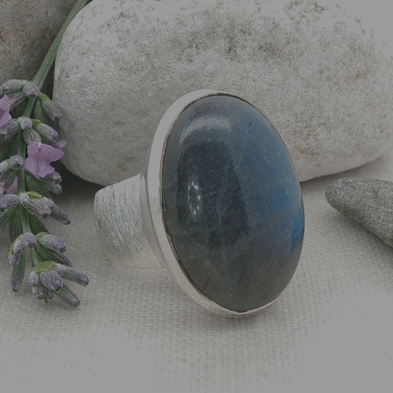Olga Ribler Anelli: Unikate Silber Ring 925 Grösse 56 mit Labradorite – Nuovo (secondo la descrizione) da Luzern venduto da Schmuckoutlet 1