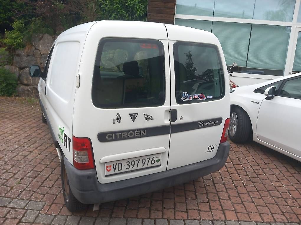 Citroën Veicoli commerciali: berlingo 1.4i 600 – Usato da Corcelles-Chavorn venduto da steel_biker 1
