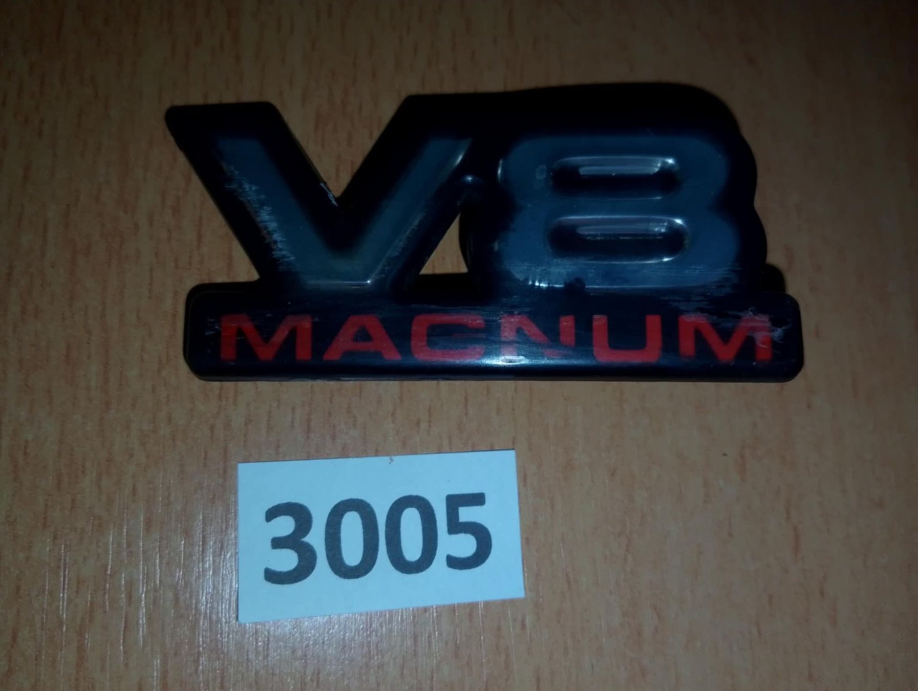 Tutti pezzi di ricambio auto: Emblem, V8 Magnum – Usato da Niedergösgen venduto da usc_l8gm 2