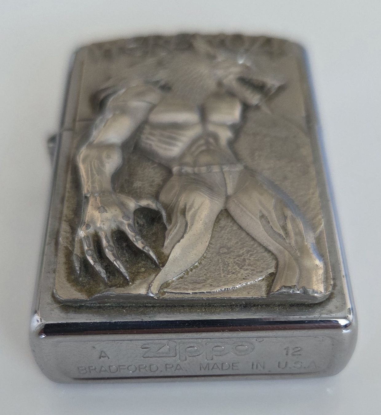 Zippo Accendini: Zippo Feuerzeug Werwolf Motiv 2012 – Usato da Zufikon venduto da lakotassu 3