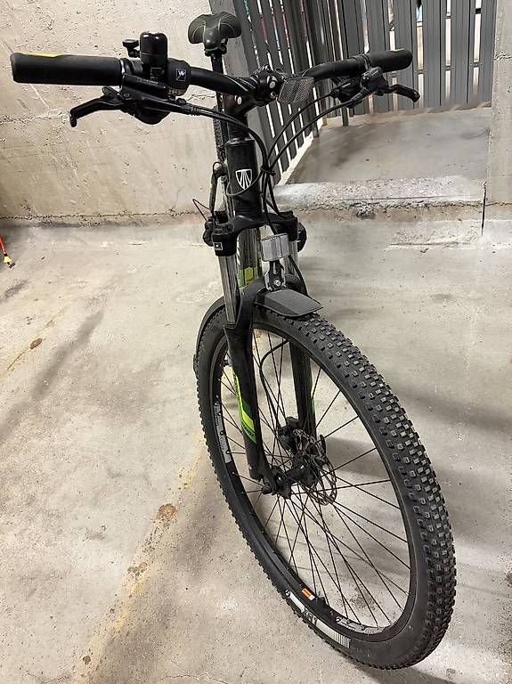 Velos: Trek Marlin 6 Mountainbike 29 – Gebraucht aus Maienfeld von Jasmin_laeser 1