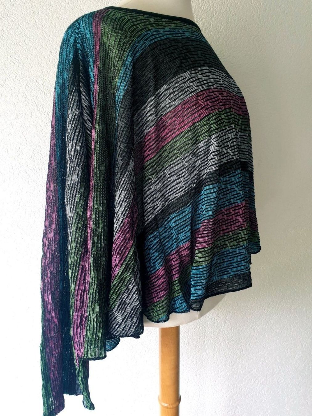 Maglioni & Felpe: PULLOVER PULLI WEIT GESCHNITTEN S 36 BUNT VINTAGE TOP SHIRT – Usato da Elsau venduto da the-colorful-side 9