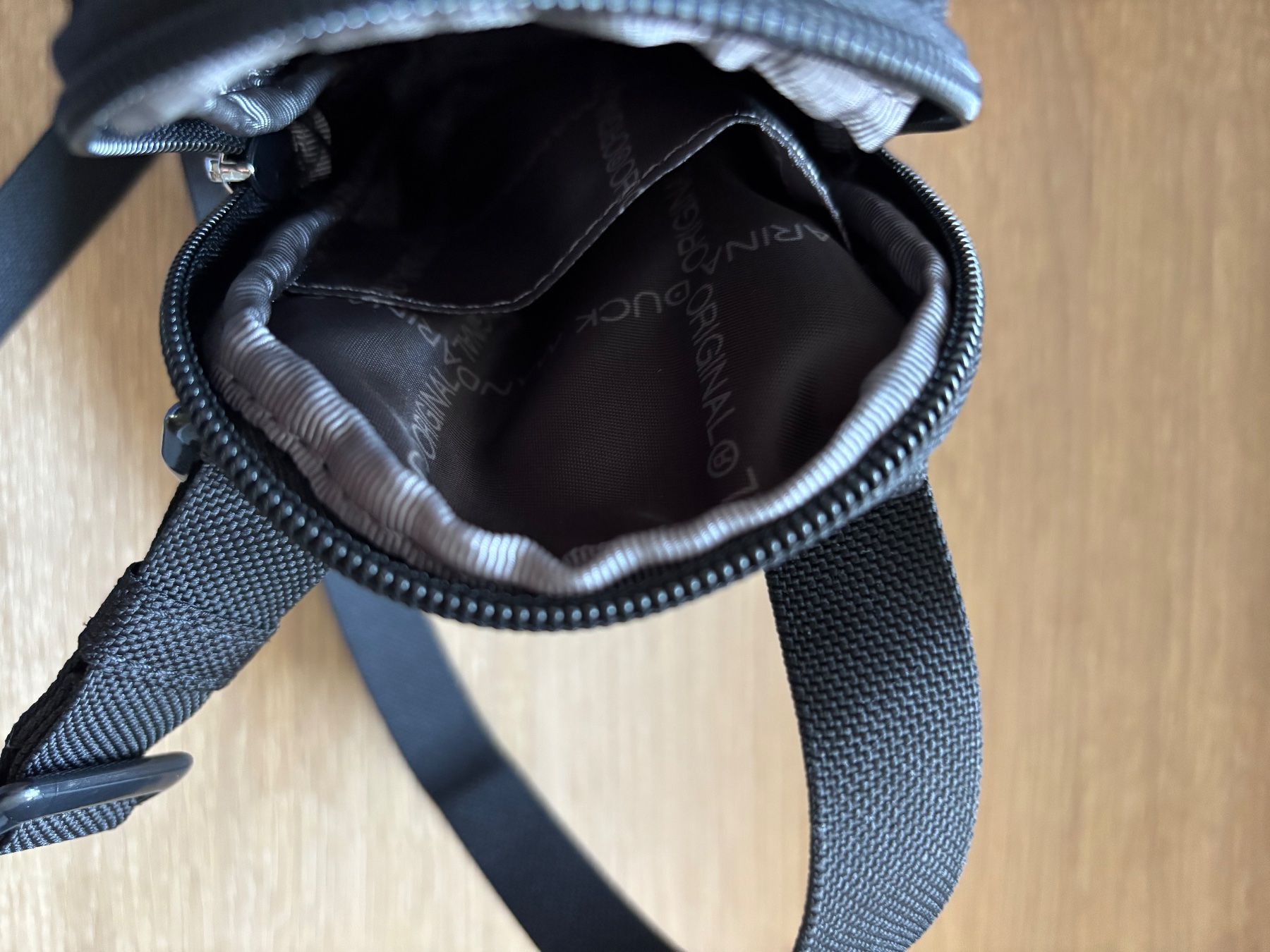 Mandarina Duck Taschen für Damen: MANDARINA DUCK - MD20 - Handytasche - schwarz - NEU – Neu (gemäss Beschreibung) aus Zürich von sihafa 2