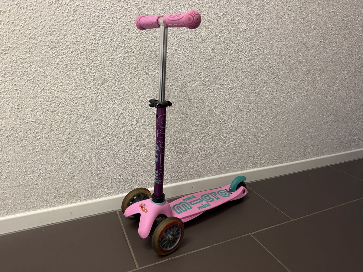 Micro Veicoli per bambini: Micro Mini Trotti pink violett super Zustand – Usato da Zürich venduto da VV8055