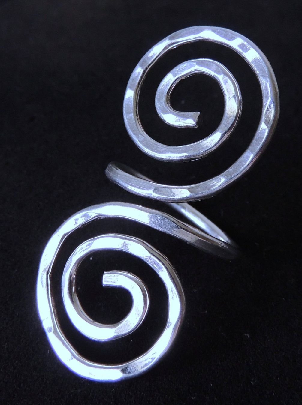 Anelli: Handgearbeiteter Silber 925 Spiralen Fingerring – Usato da Waldenburg venduto da schaller707