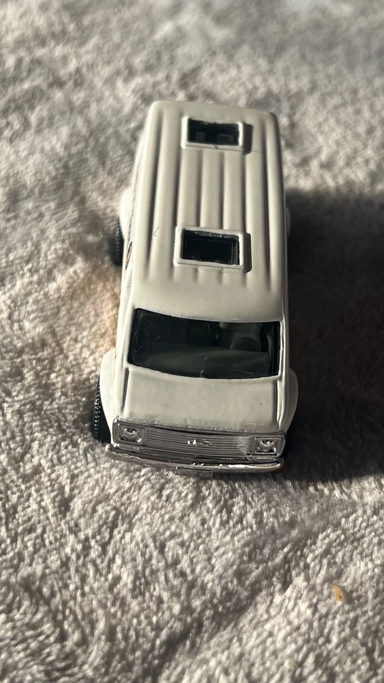 Matchbox Voitures modèles: Matchbox Chevy Van "City Services", 2005 – D'occasion à Schübelbach par Dolly990_2 1
