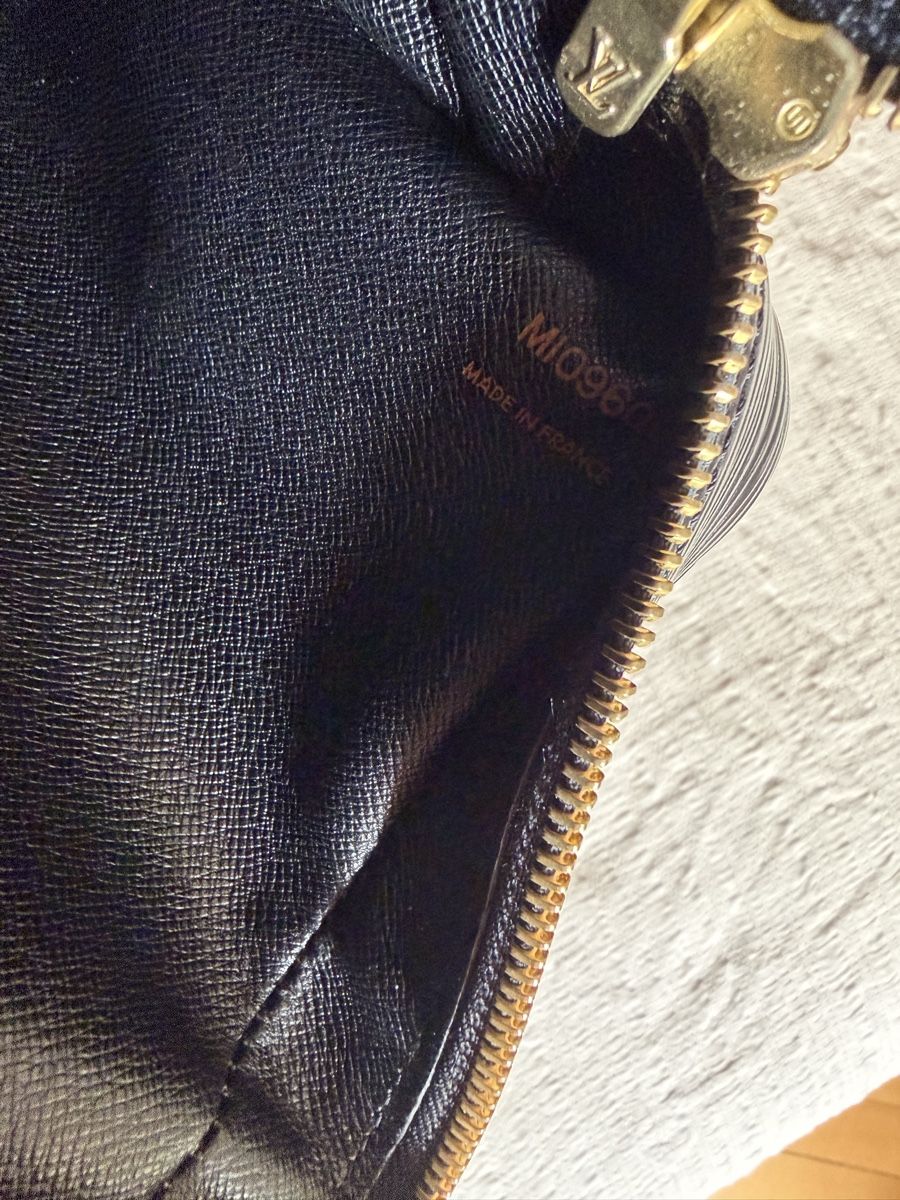 Louis Vuitton Taschen: Louis Vuitton - Trocadéro  – Gebraucht aus Lausanne von val_2c2h 5