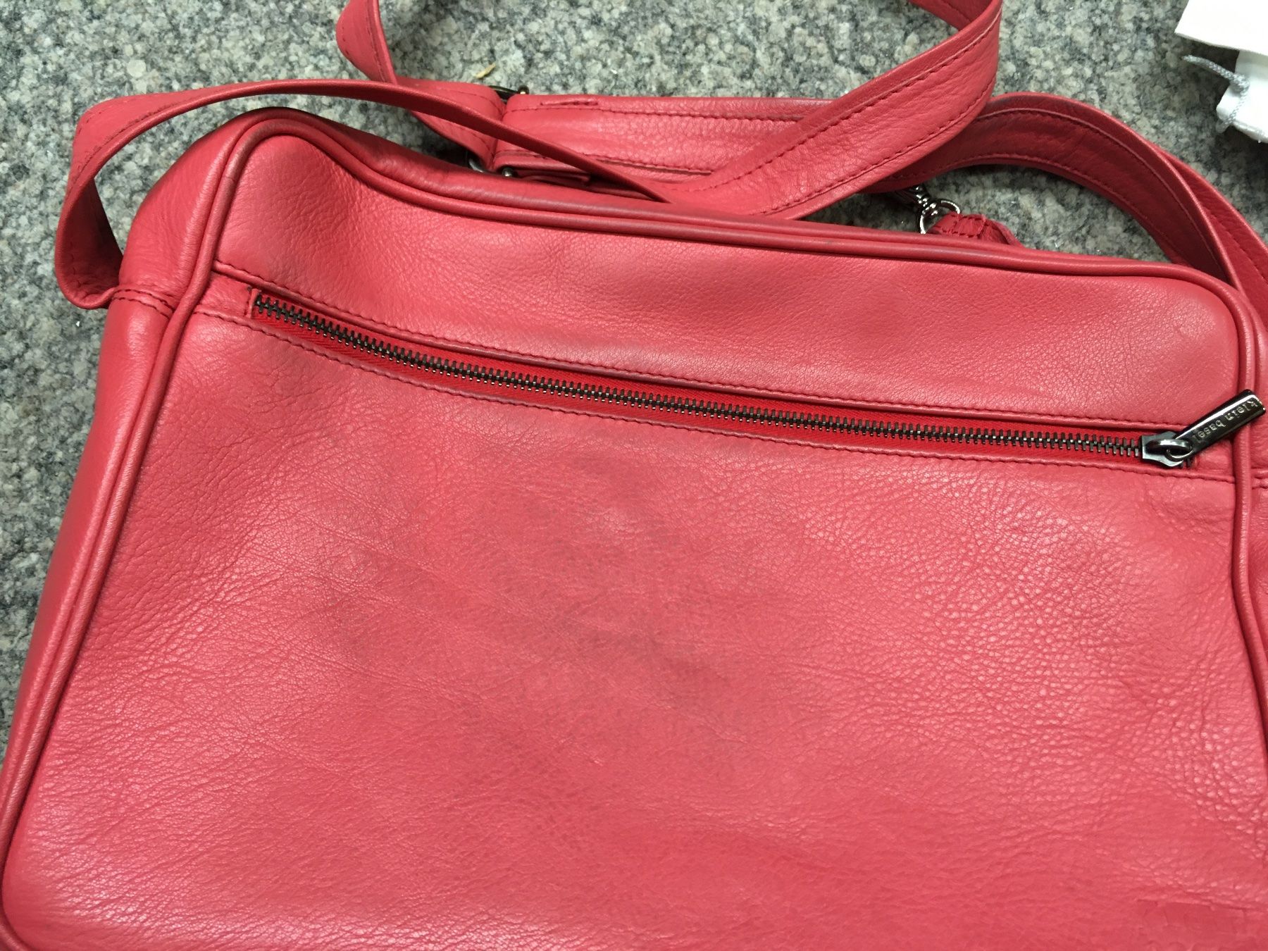 Kleinbasel Borse: kleinbasel Laptop Leder Tasche Seta Quer fraise gebraucht – Usato da Zürich venduto da rar_b2y9 3