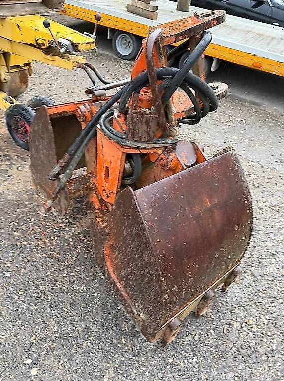 Pinze: Bagger Schalengreifer mit Drehmotor, ex Bagger 10 T – Usato da Wila venduto da abm_as 1