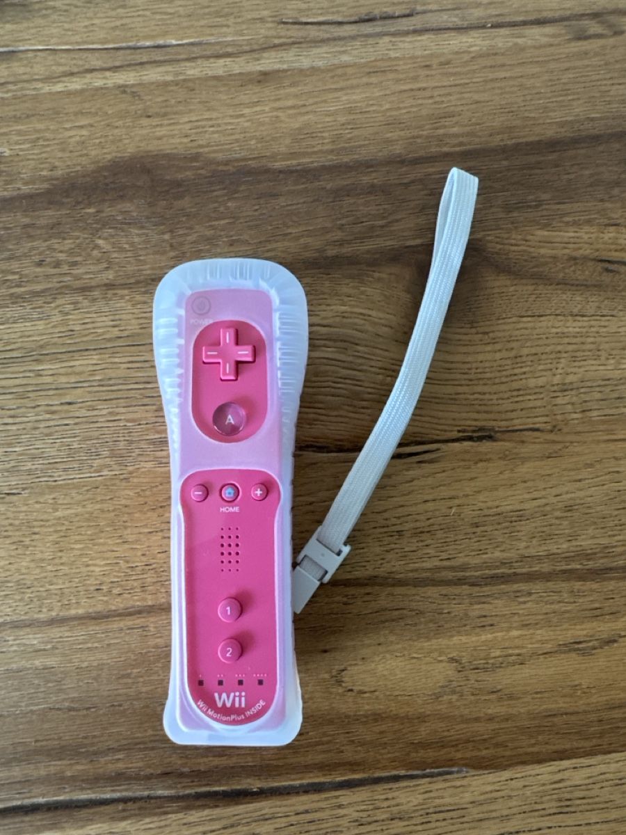 Nintendo Controller: Nintendo Wii Remote Controller pink – Gebraucht aus Lenzburg von eyworld 2