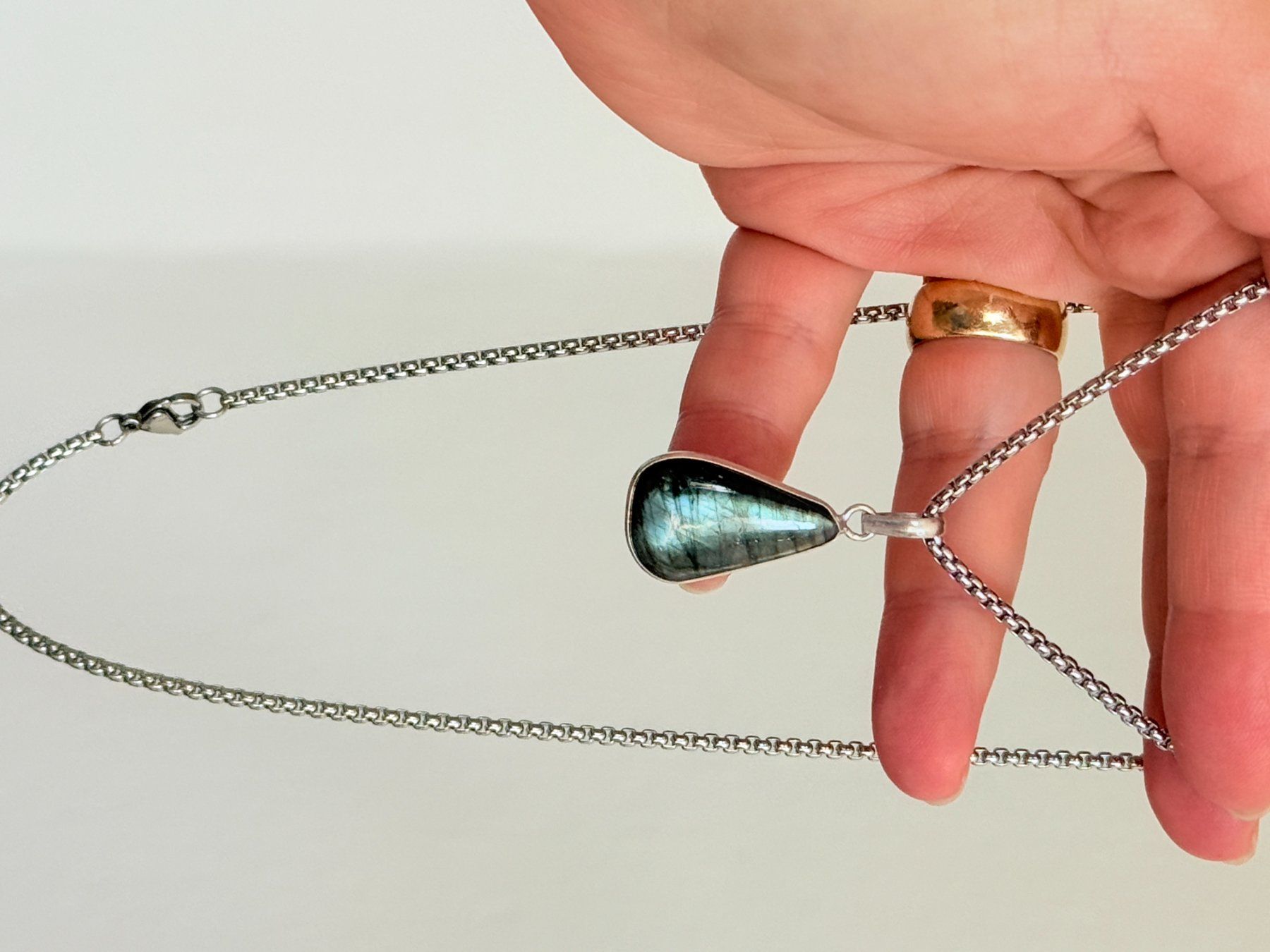 Catenine: Labradorite necklace – Nuovo e nell'imballaggio originale da Genève venduto da AGBERG 8