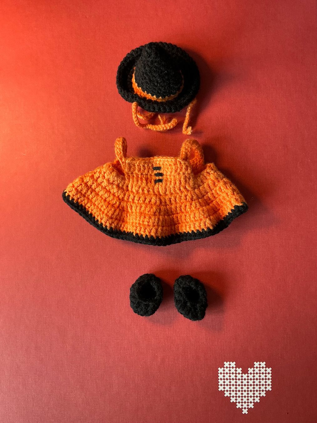 Pop Mart Statuette: Witch Dress for Labubu – Nuovo (secondo la descrizione) da Airolo venduto da MomTheBraggerStudio