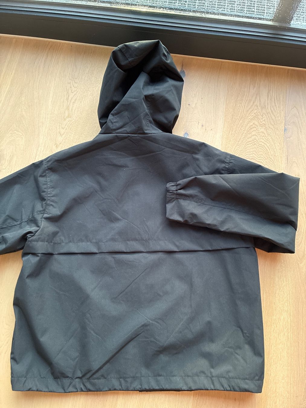 Pull&Bear Giacche: Pull&Bear Jacke - Regenjacke - Windjacke - Schwarz – Usato da Winterthur venduto da pompea 2