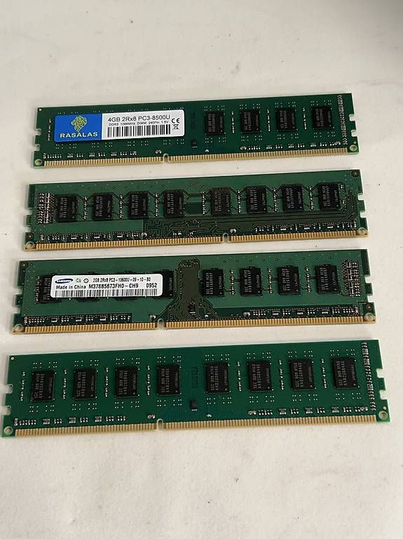 PCs: Componenti hardware per computer  – D'occasion à Cugnasco par dilan1 1