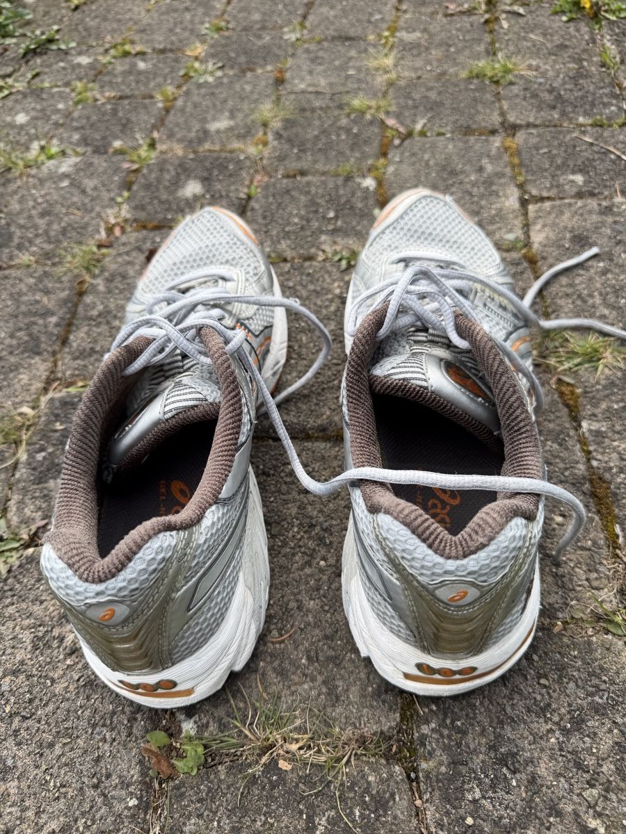 Asics Scarpe da uomo: Asics Gel Kayano 12 Grösse 45 – Usato da Effretikon venduto da Saendu24 2