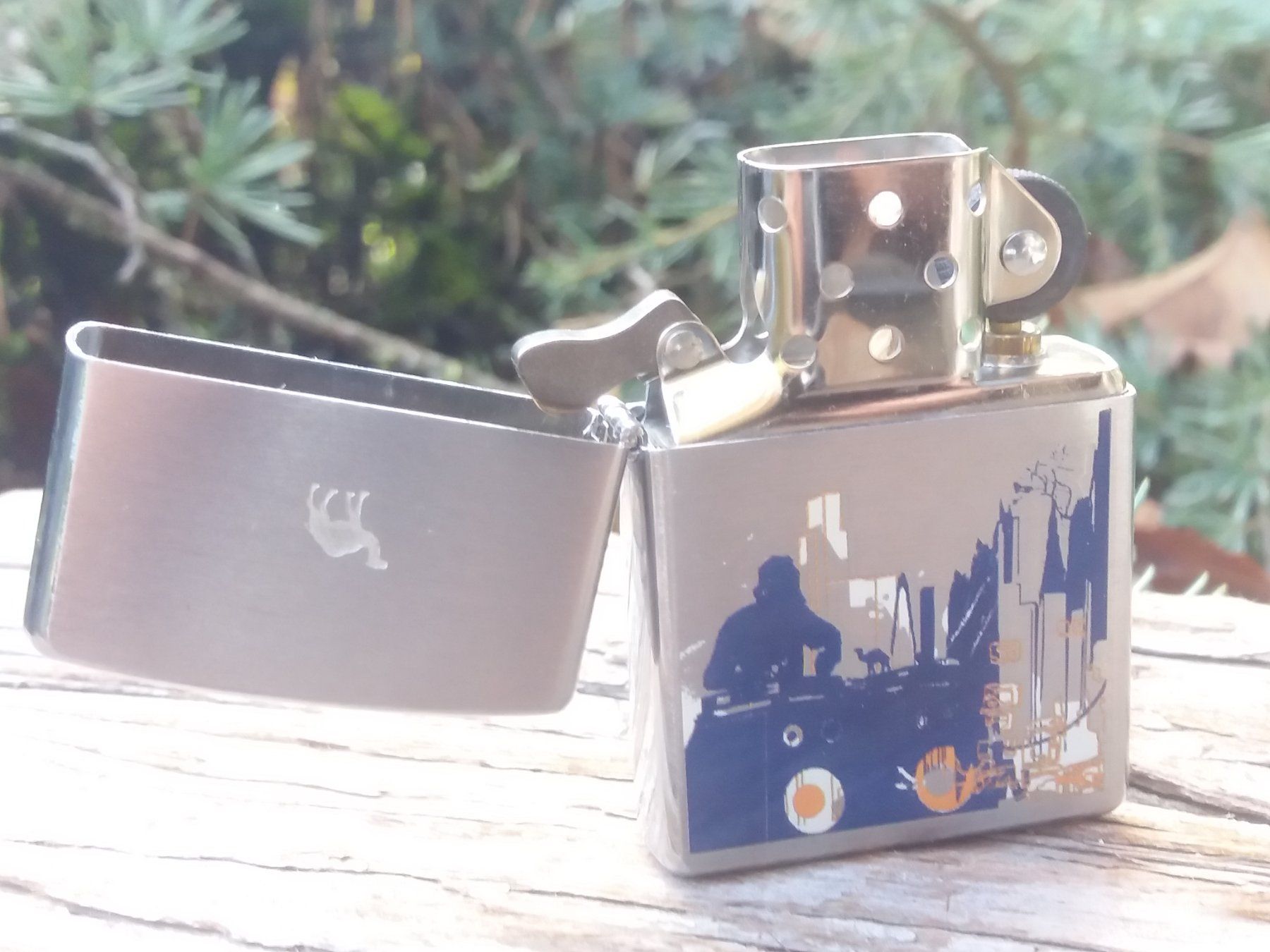Zippo Accendini: Zippo (Camel) neuf, 2005 – Nuovo (secondo la descrizione) da Meyrin venduto da toutatis 2