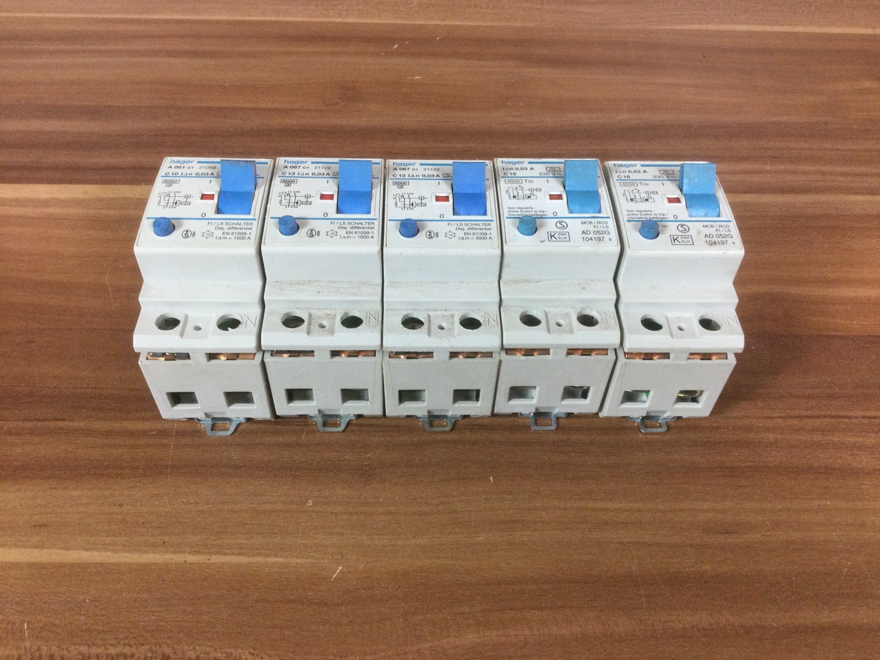 Hager Componenti elettronici: Gebrauchte Hager Leitungsschutzschalter C10, C13, C16 – Usato da Wangen SZ venduto da kuriosum12 3