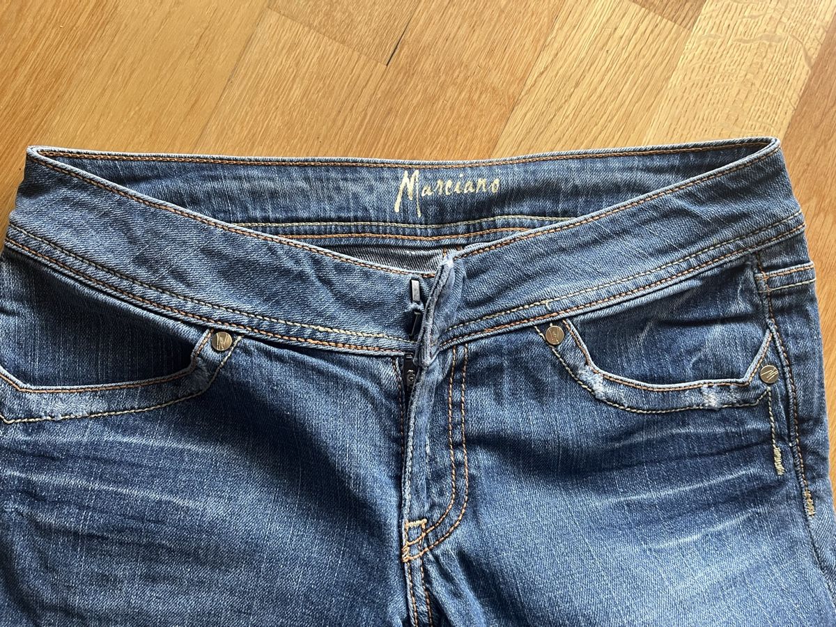 Jeans: Marciano Capri Jeans -Denim Shorts – Usato da Kreuzlingen venduto da Hildah 5