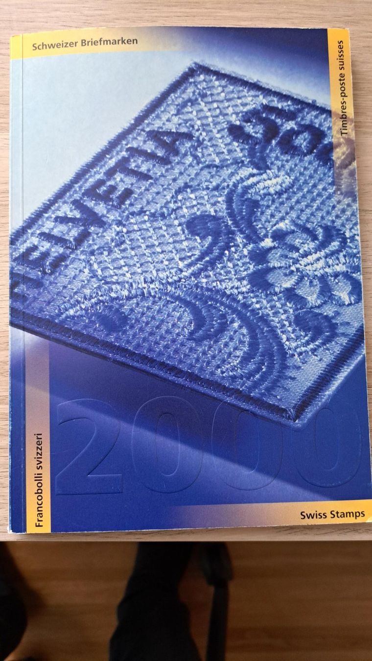 Tutti i francobolli: Schweizer Briefmarken Jahresbuch 2000 – Nuovo (secondo la descrizione) da Strengelbach venduto da zruktsnre45