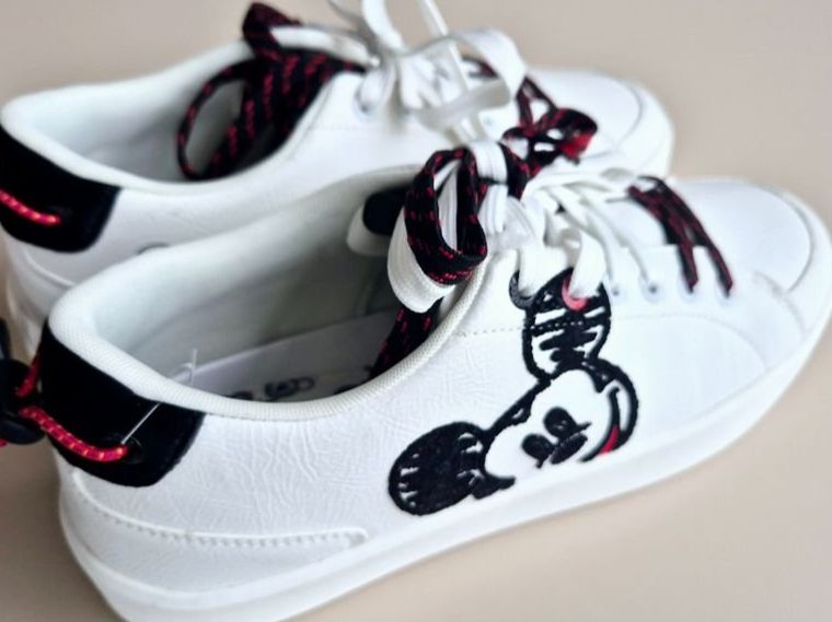 Desigual Scarpe da donna: Desigual Mickey Mouse Sneaker Gr. 40 NEU – Nuovo e nell'imballaggio originale da Rotkreuz venduto da Bibi2405 1