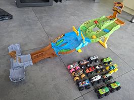 Hot Wheels Monster Trucks Bahn