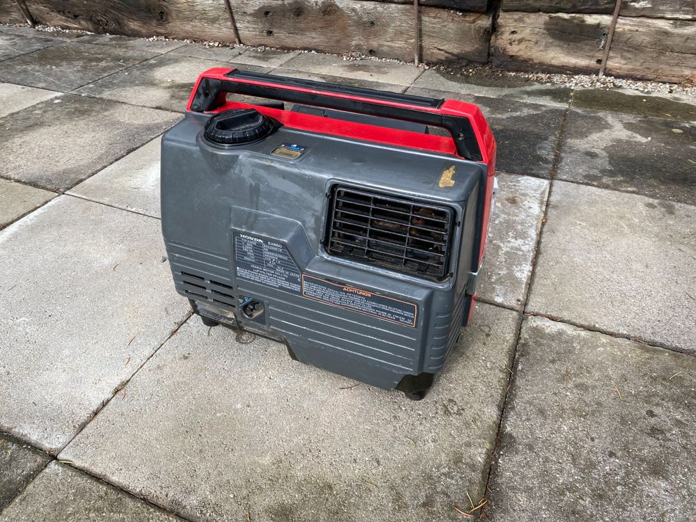 Generator 12 Volt zu 220 Volt (Gebraucht) in Binningen für CHF 154 ...