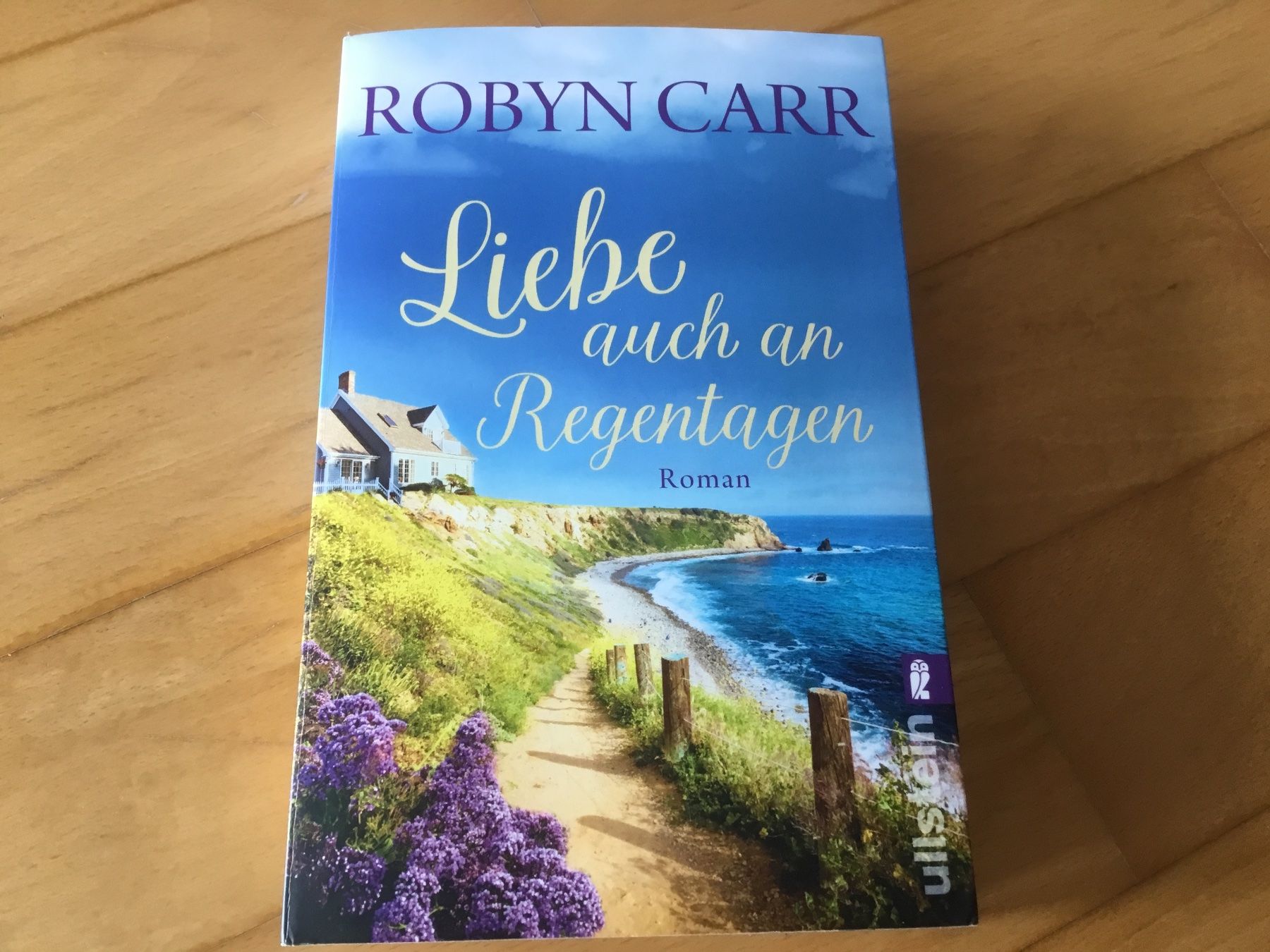 Libri: Robyn Carr - Liebe auch an Regentagen – Usato da Kerzers venduto da Georges3210