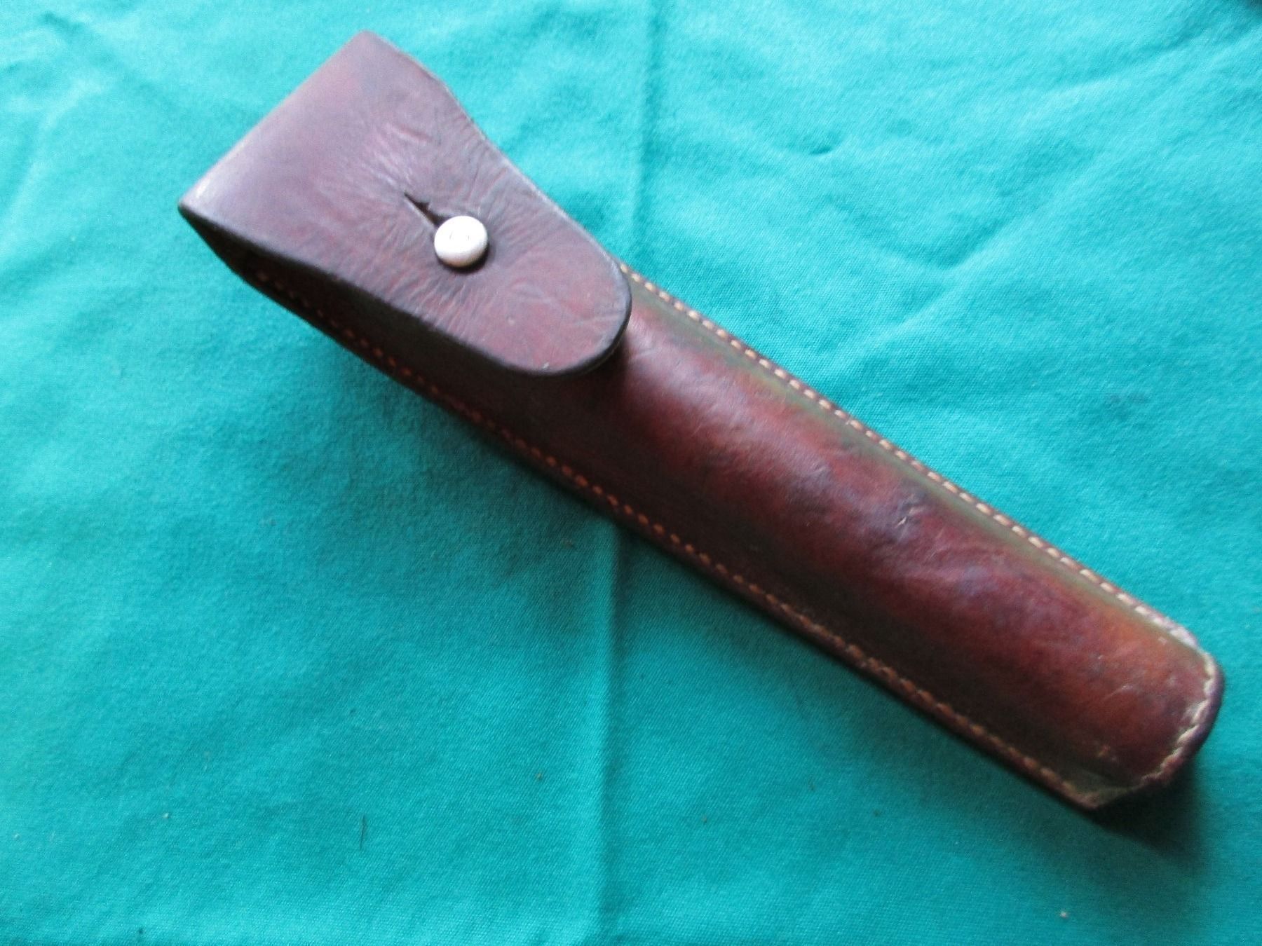 Schweizer Armee Stichwaffen: Futteral zu Schiessbecher K31,1950 – Gebraucht aus Bowil von vifi01
