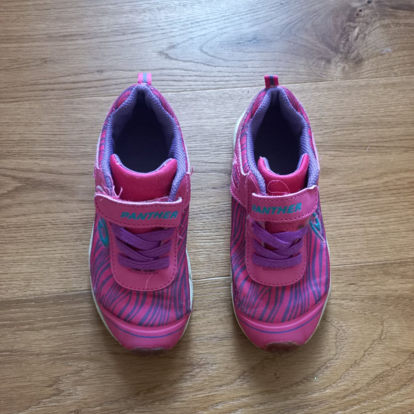 Scarpe per ragazze: Leichte stoffschuhe gr.31 – Usato da Bachenbülach venduto da enigmatic 3