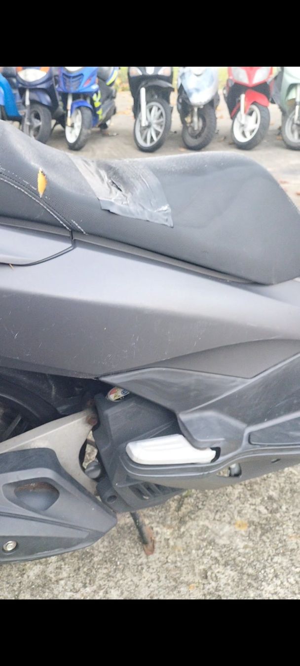 Honda Scooter: Honda pcx 125cm3 2015 – Usato da Delémont venduto da ben_cq5d 6