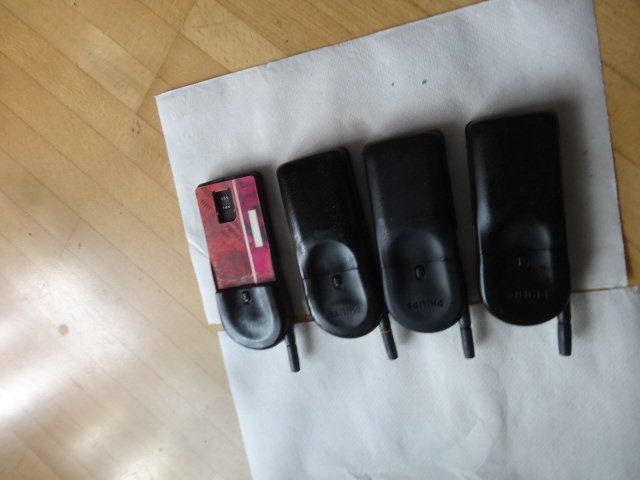 Philips Telefoni cellulari / Smartphones: 4 STK ANTIK PHILIPS HANDY-OHNE CHARGER.NICHT TESTED.NO WORK – Usato da zürich venduto da ahmad01 3