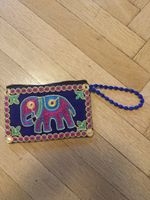 Trousse / Pochette originale avec motif éléphant brodé
