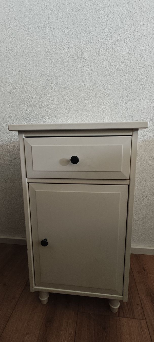 Comodini: Bedside table white with one drawer and door – Usato da Bern venduto da Khalid6666